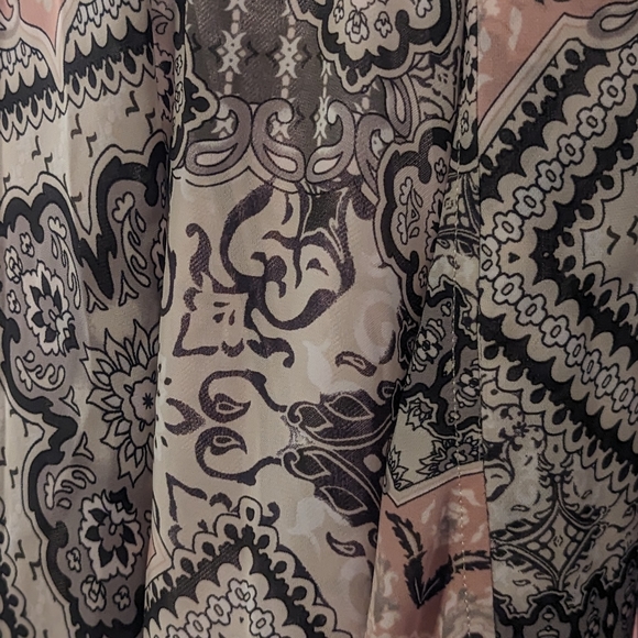 Tahari long sleeve camisole - Picture 3 of 4